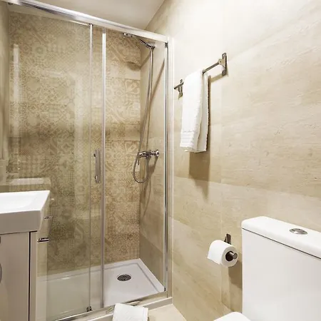 Whome | Alfama Premium Apartmán